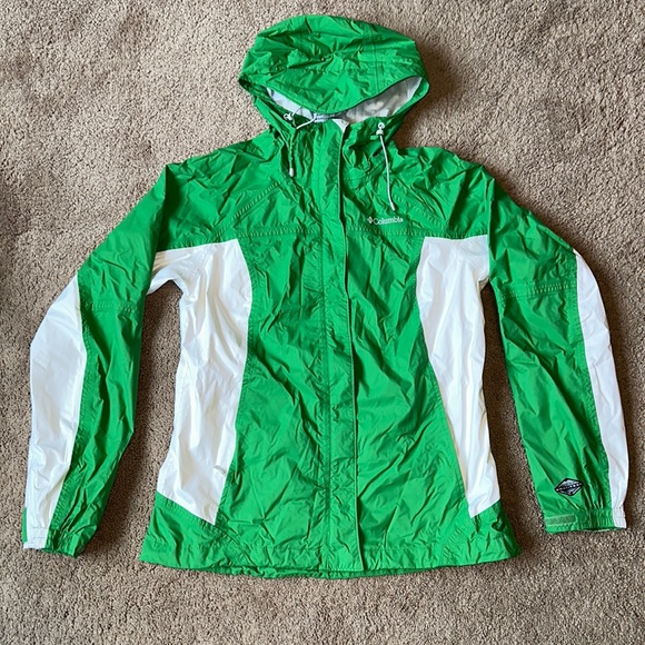 Columbia Jackets & Blazers - Women’s size medium Columbia wind breaker/rain jacket